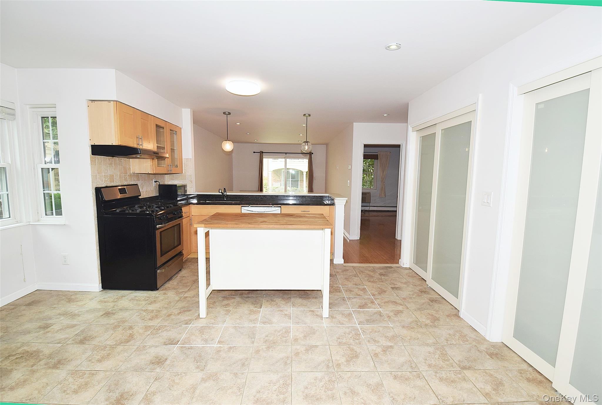 #8 photo, 12-36 Estates Lane, クイーンズ区 Bayside , NY 11360