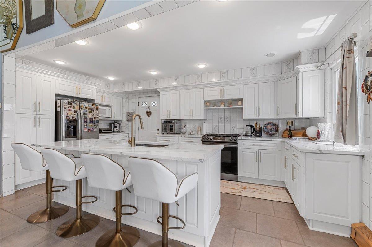 #4 photo, 46 Knoll Street, サフォーク郡 Lindenhurst , NY 11757