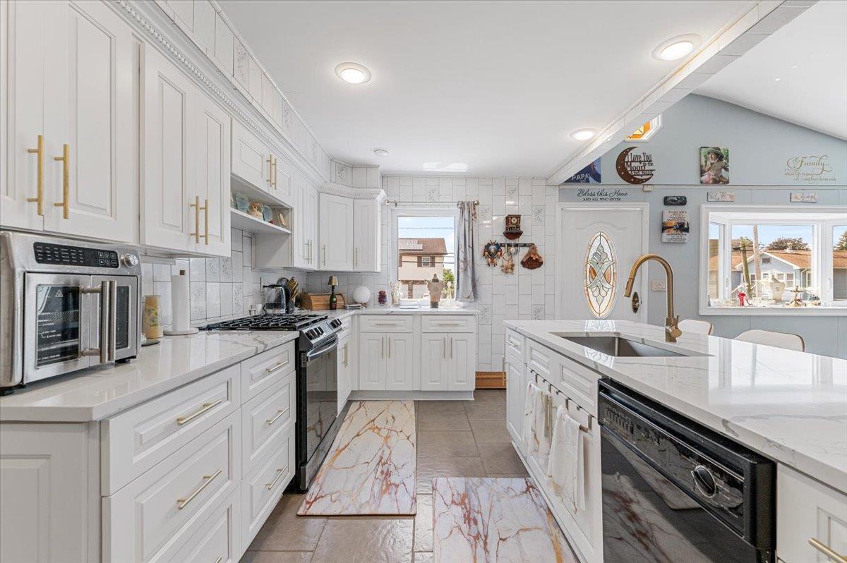 #7 photo, 46 Knoll Street, サフォーク郡 Lindenhurst , NY 11757