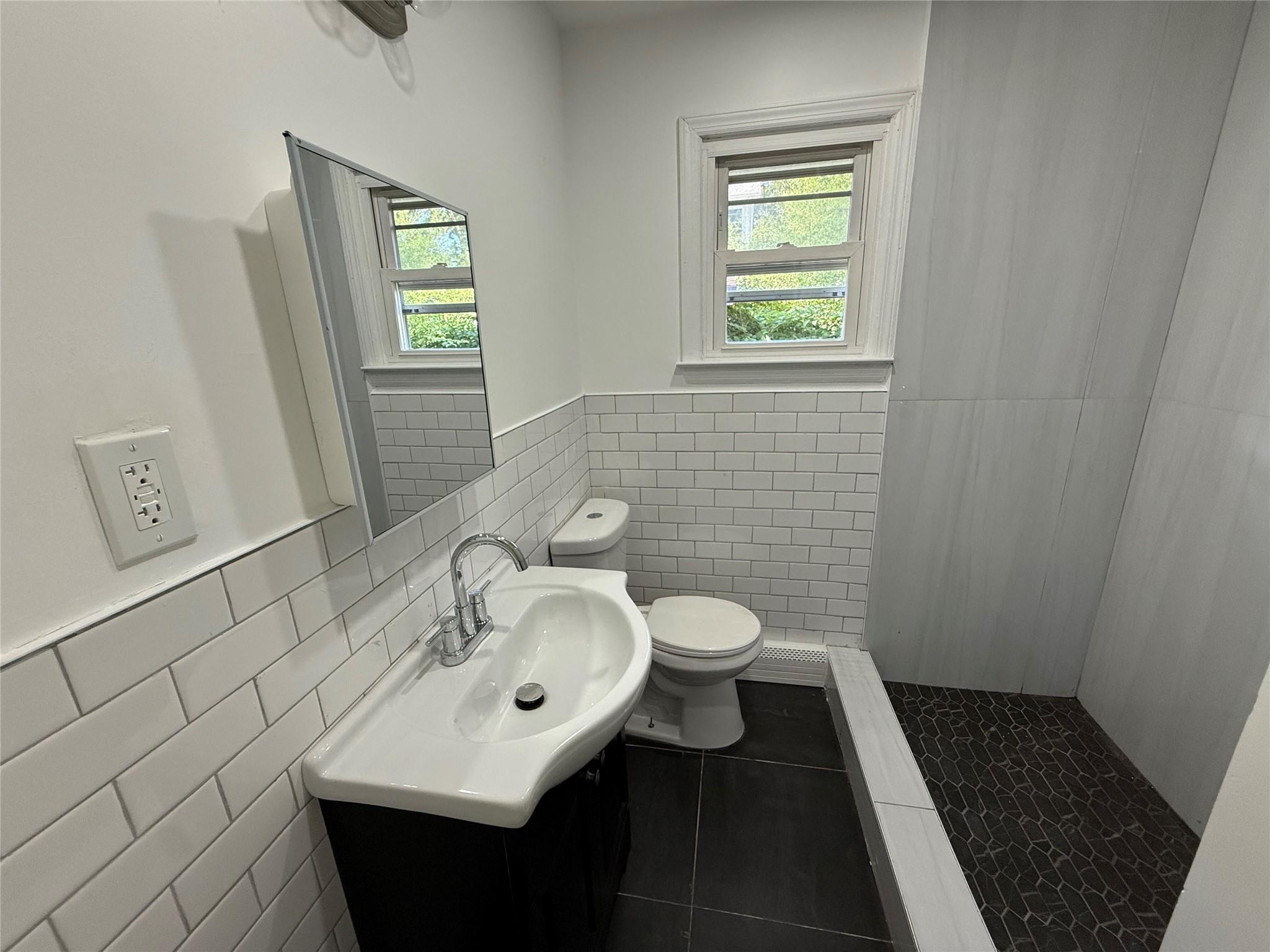 #10 photo, 83 Smith Lane, サフォーク郡 Medford , NY 11763