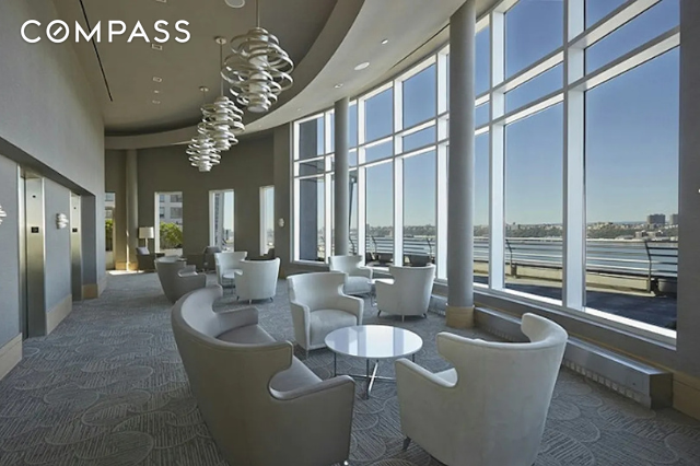 #13 photo, 120 Riverside Boulevard, マンハッタン Upper West Side , NY 10069