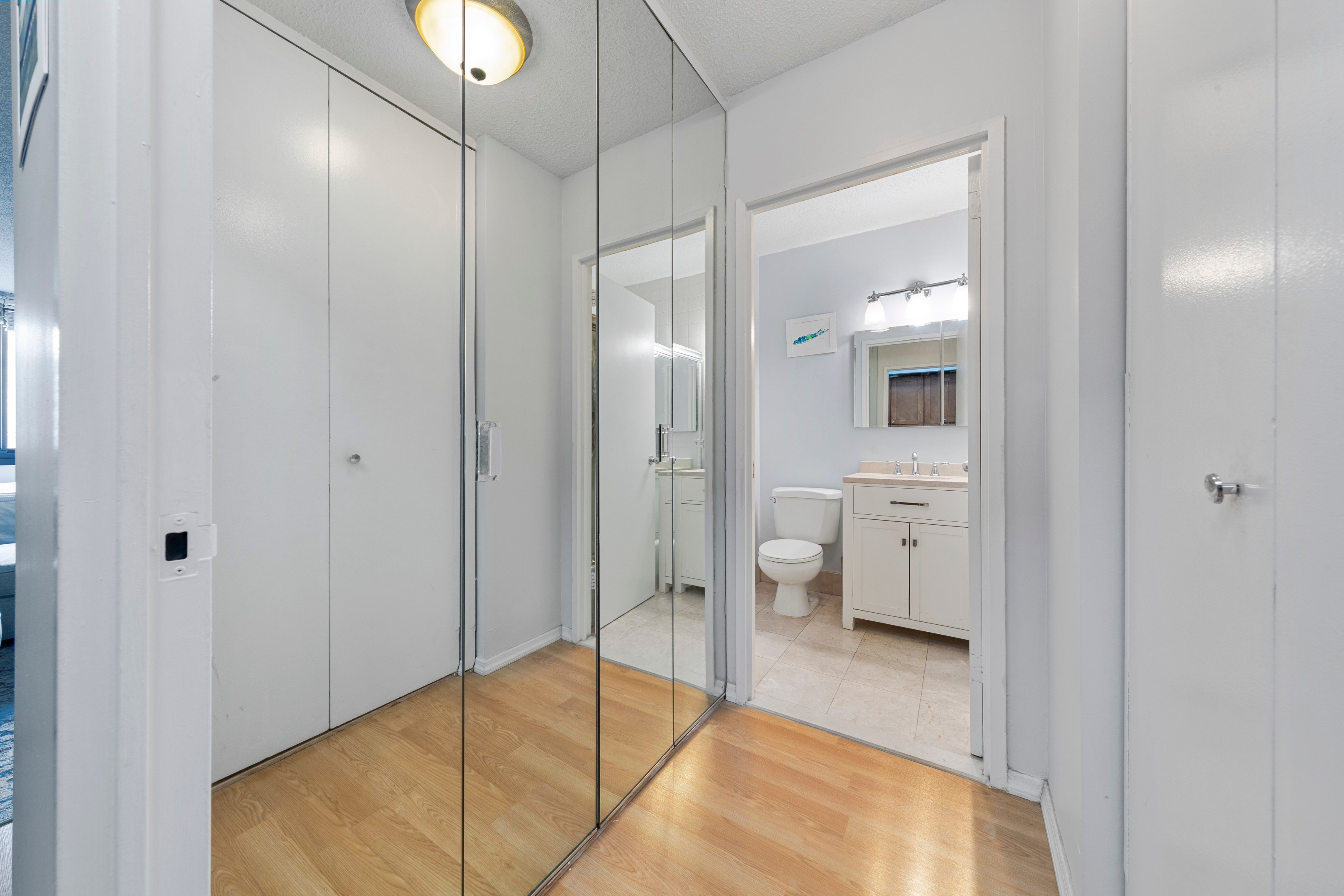 #10 photo, 347 W 57th Street, マンハッタン Hells Kitchen , NY 10019