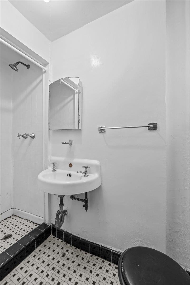 #22 photo, 140 VAN CORTLANDT Park S, ブロンクス区 Kingsbridge , NY 10463