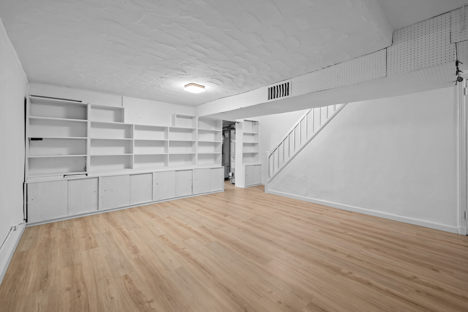 #24 photo, 140 VAN CORTLANDT Park S, ブロンクス区 Kingsbridge , NY 10463