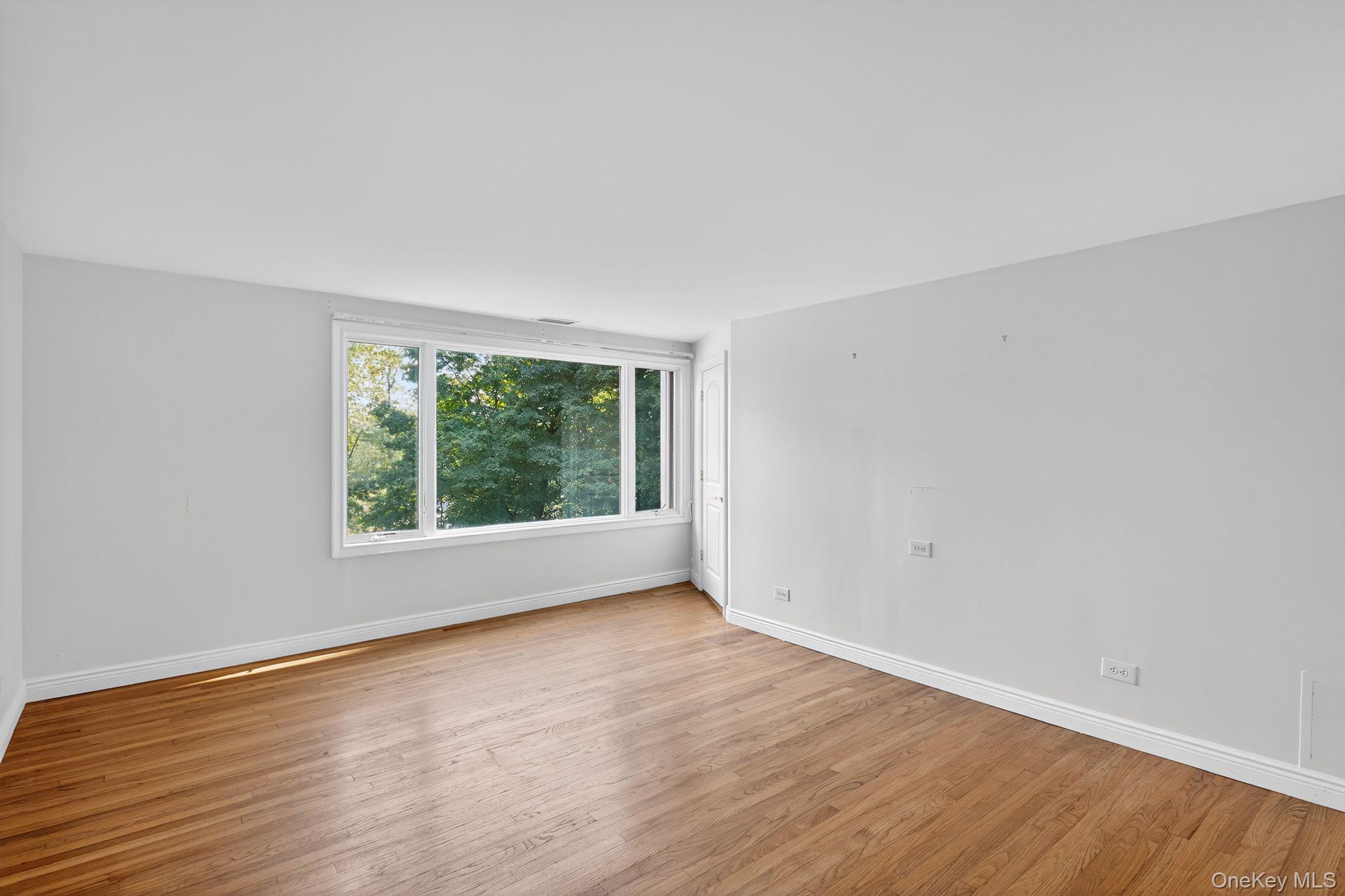 #13 photo, 21 Hillside Court, Suffern , NY 10901