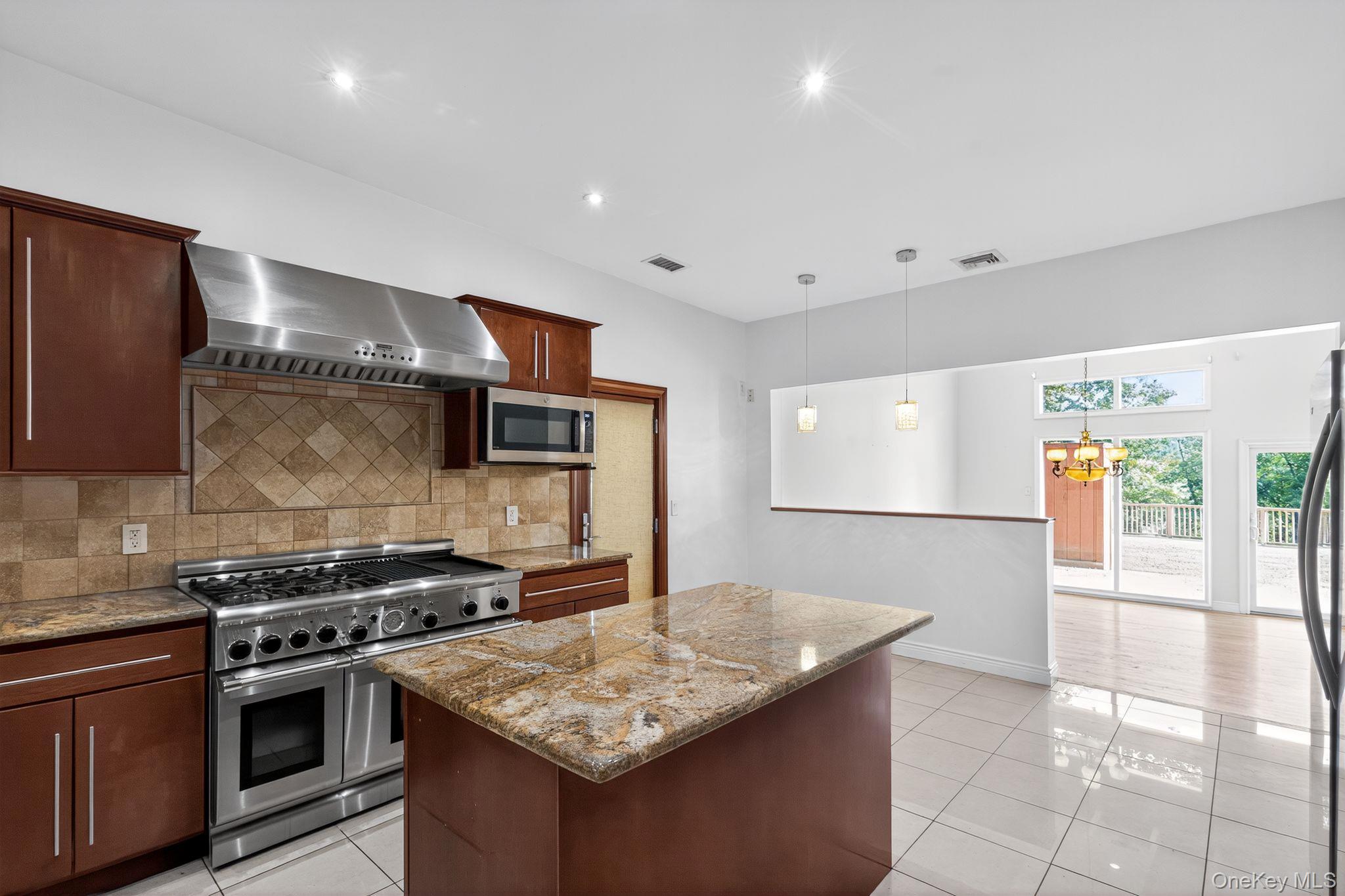 #19 photo, 21 Hillside Court, Suffern , NY 10901