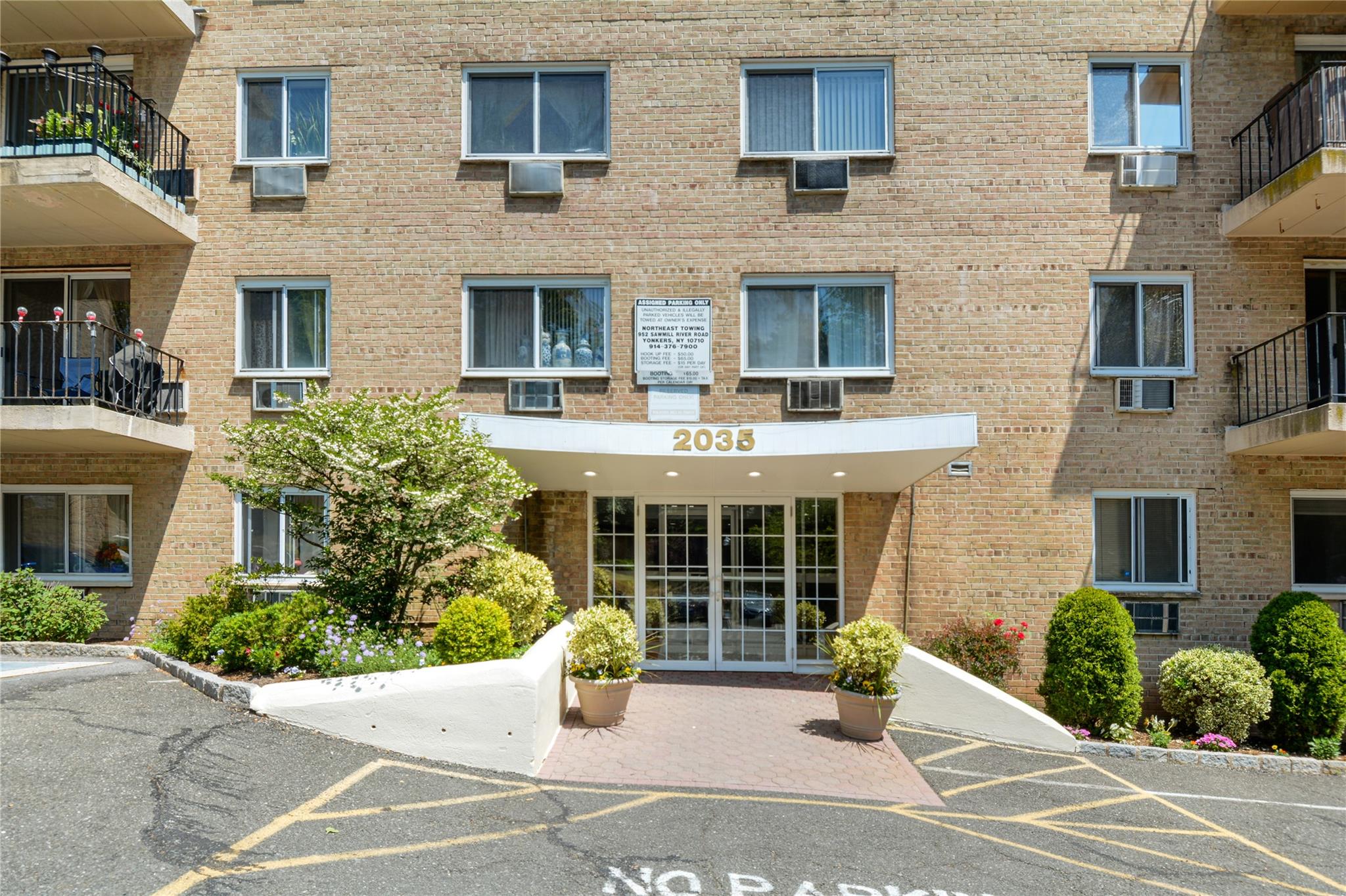 #1 photo, 2035 Central Park Avenue, Yonkers , NY 10710