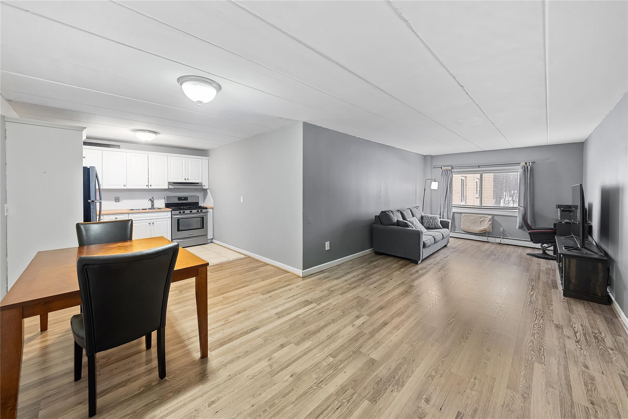 #10 photo, 2035 Central Park Avenue, Yonkers , NY 10710