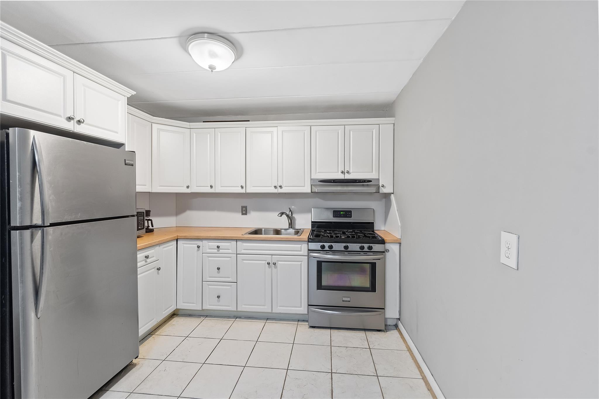 #5 photo, 2035 Central Park Avenue, Yonkers , NY 10710