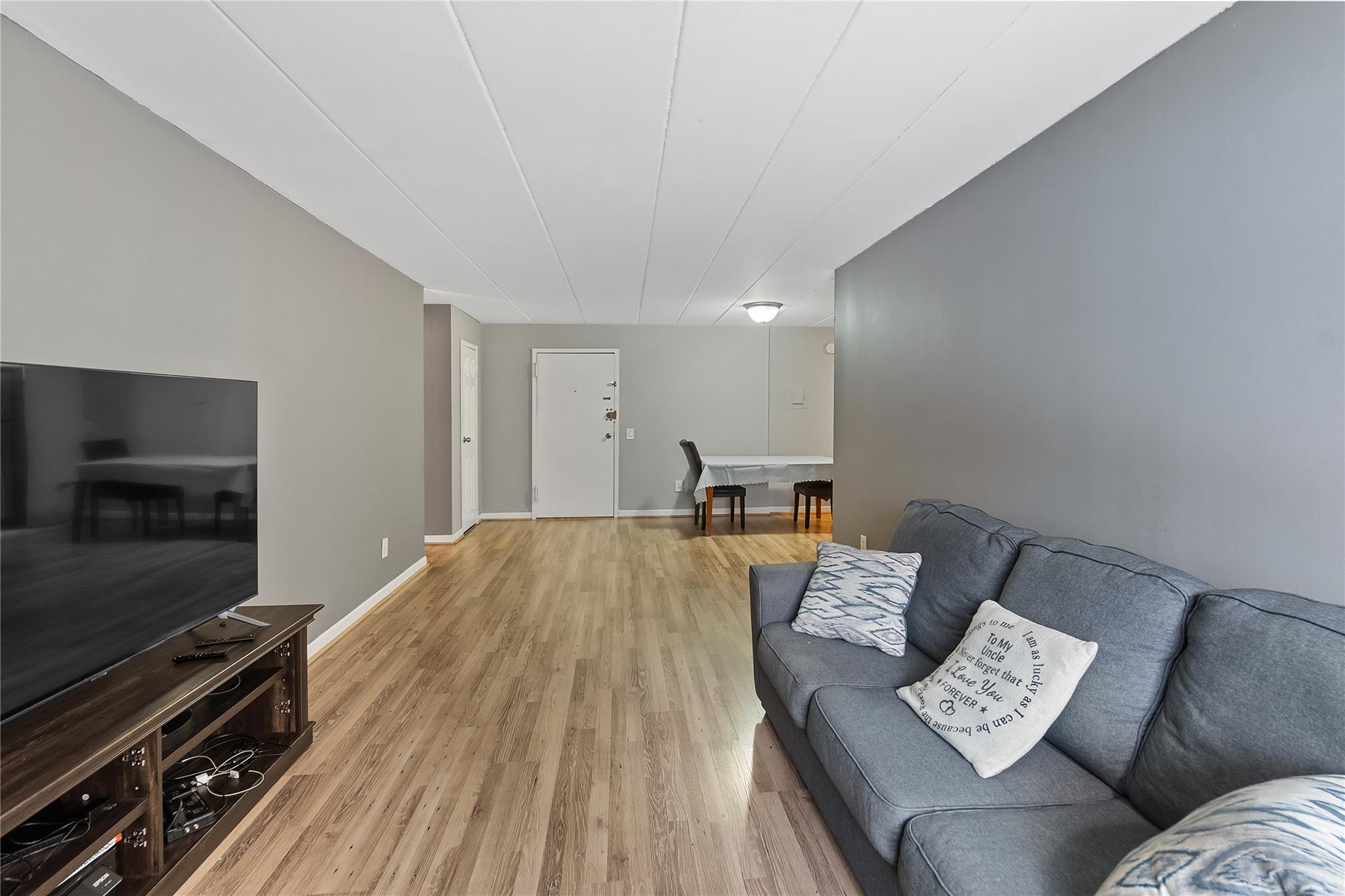 #7 photo, 2035 Central Park Avenue, Yonkers , NY 10710