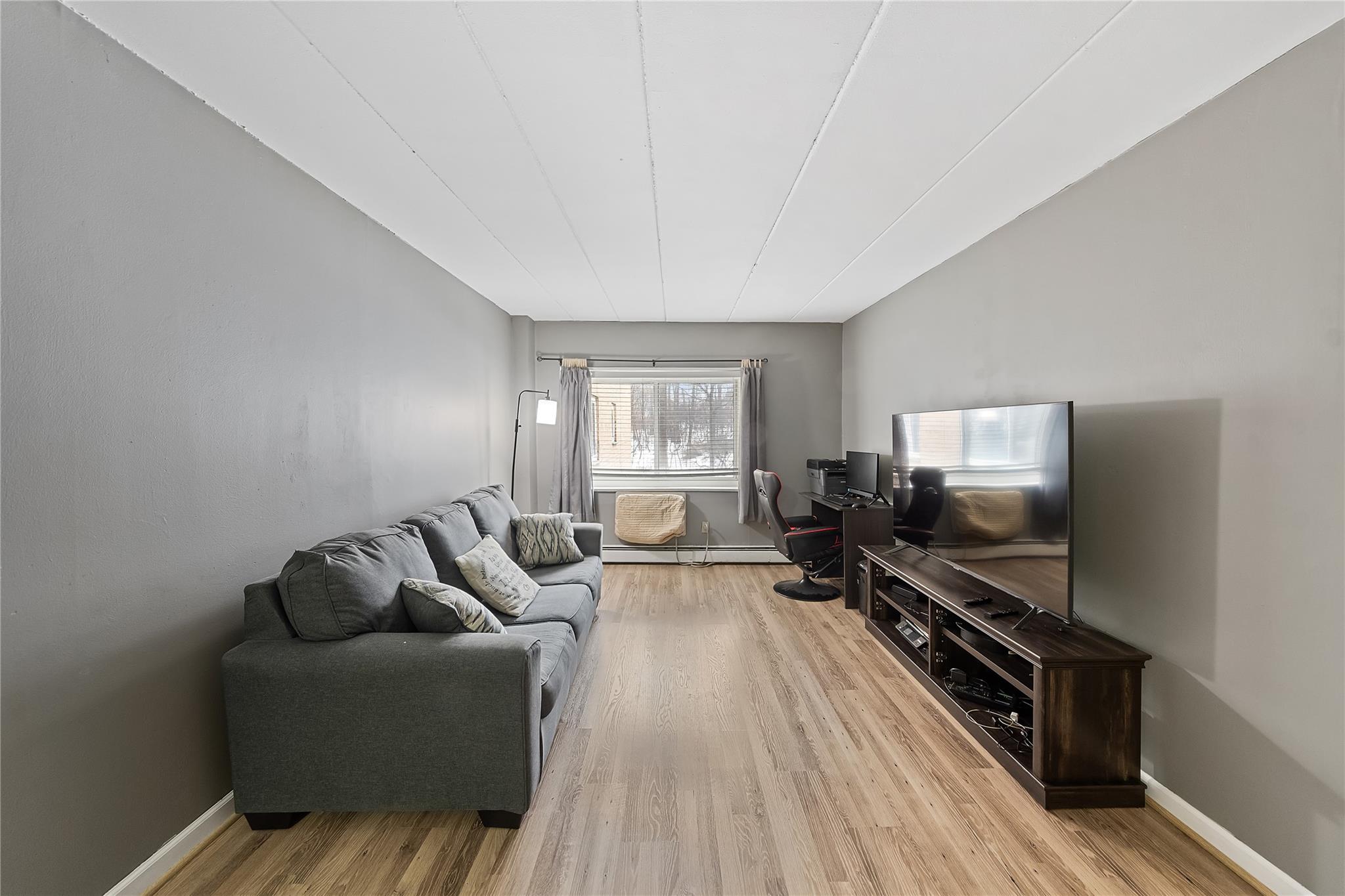 #8 photo, 2035 Central Park Avenue, Yonkers , NY 10710