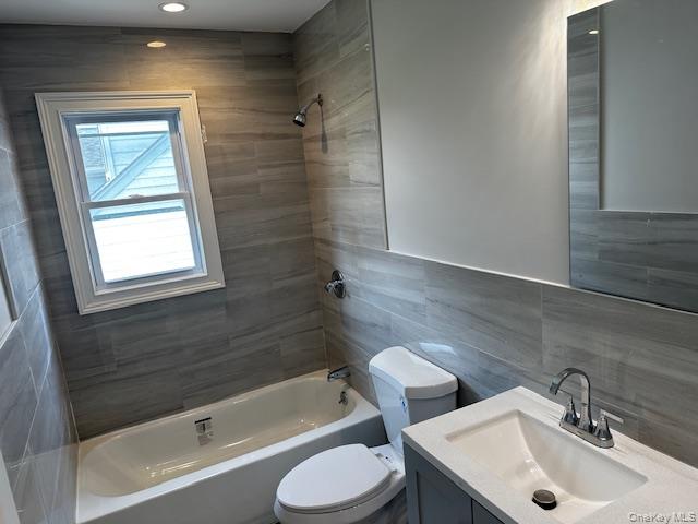 #8 photo, 558 Oxford Road, Cedarhurst , NY 11516