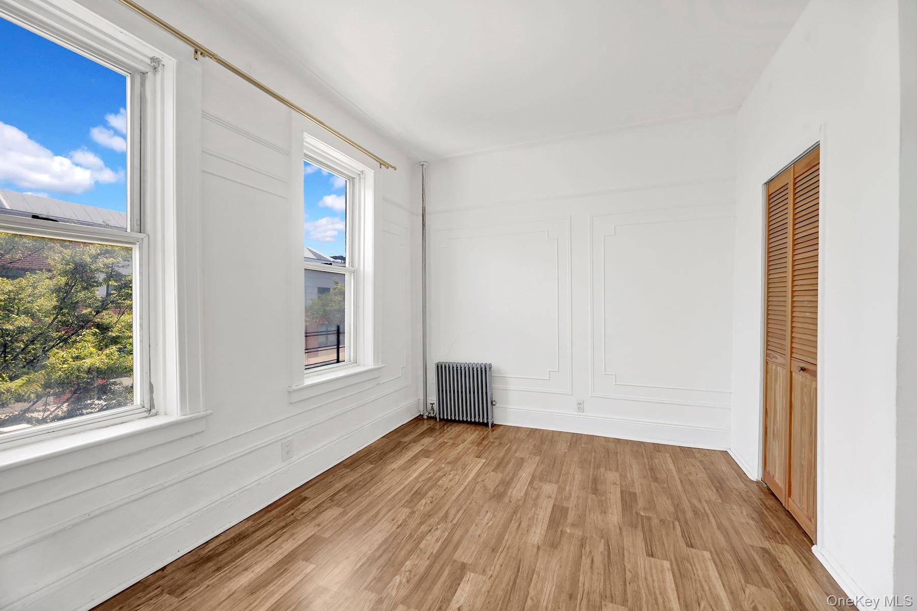 #10 photo, 63-40 Fresh Pond Road, クイーンズ区 Ridgewood , NY 11385