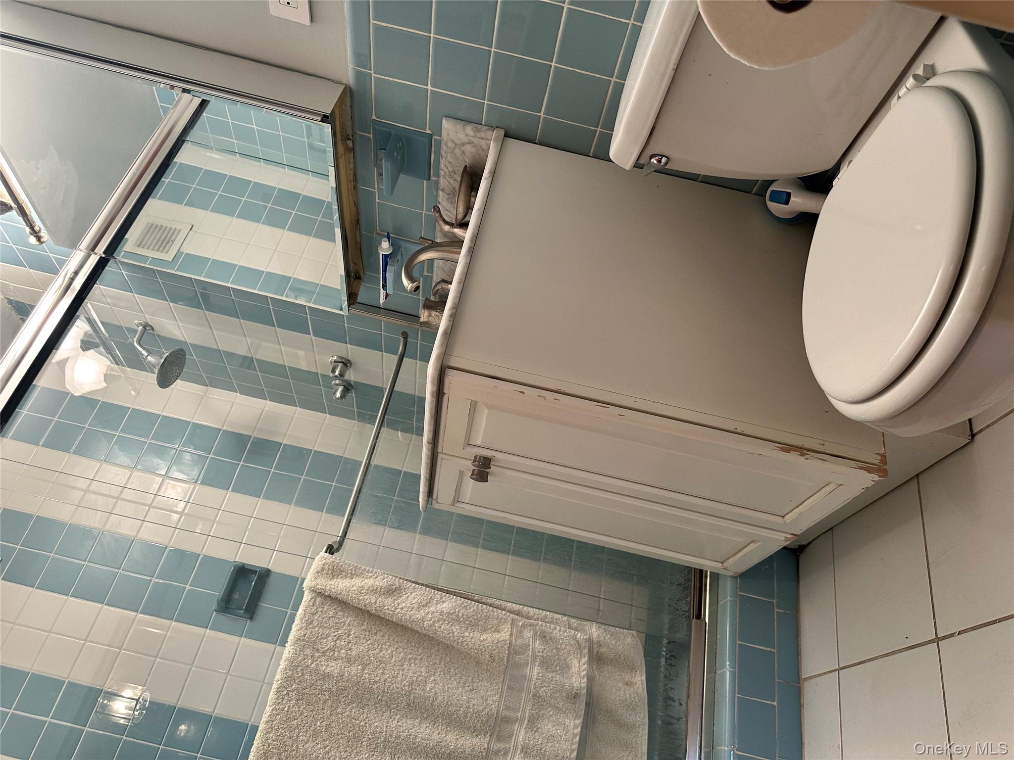 #18 photo, 18-15 215 Street, クイーンズ区 Bayside , NY 11360