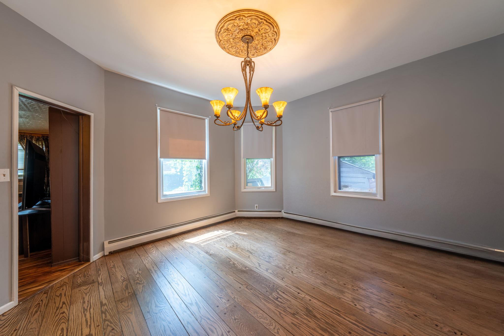 #13 photo, 65 Earle Avenue, ناسو Lynbrook , NY 11563