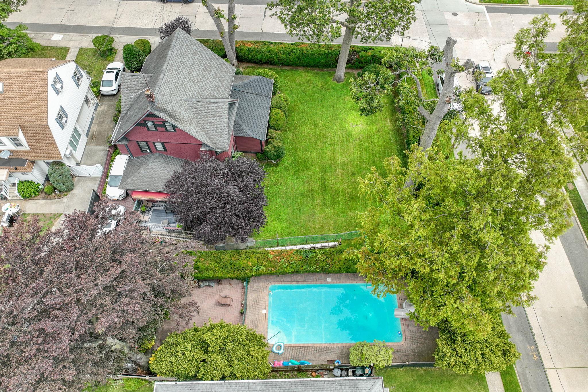 #3 photo, 65 Earle Avenue, ناسو Lynbrook , NY 11563