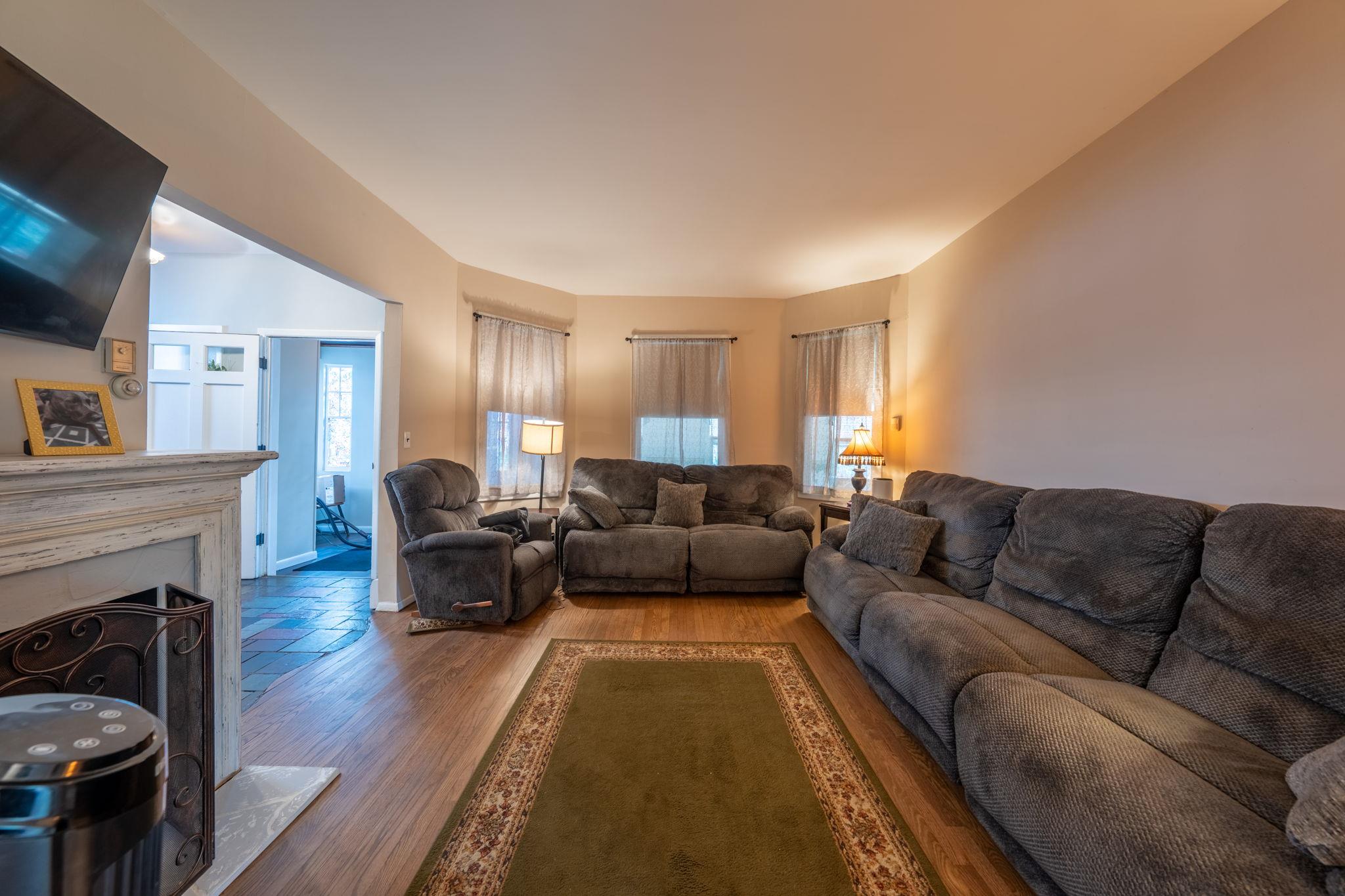 #6 photo, 65 Earle Avenue, ناسو Lynbrook , NY 11563