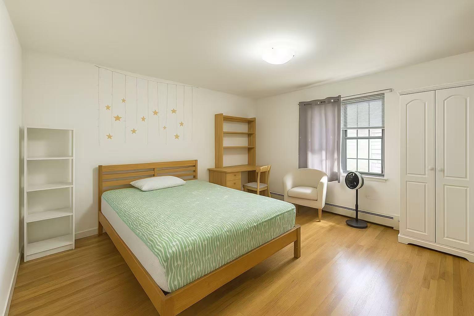 #8 photo, 108-11 44th Avenue, クイーンズ区 Corona , NY 11368