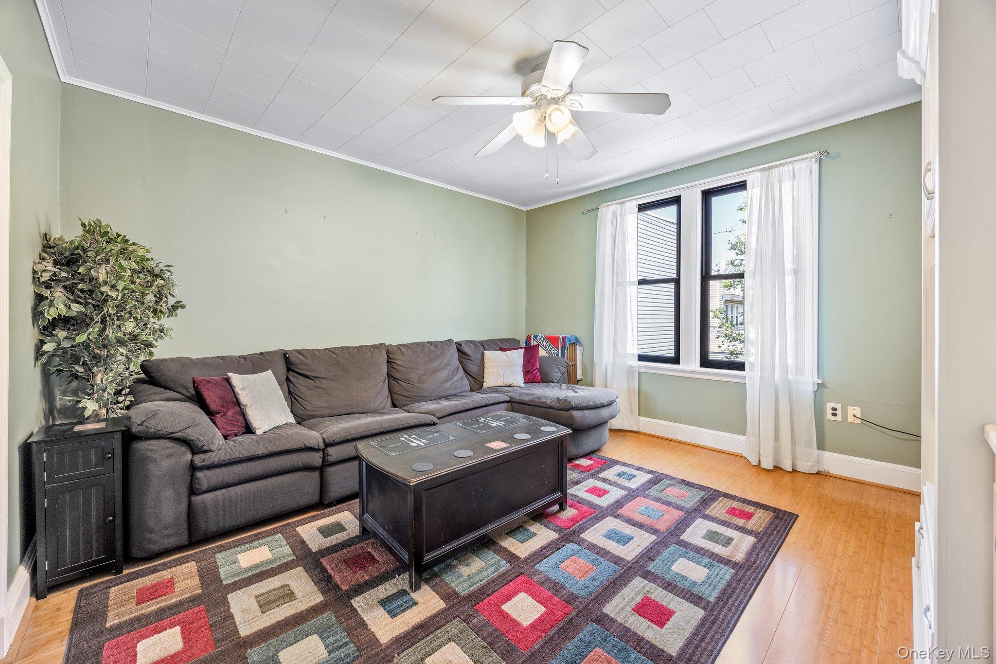 #14 photo, 6161 62nd Avenue, クイーンズ区 Middle Village , NY 11379