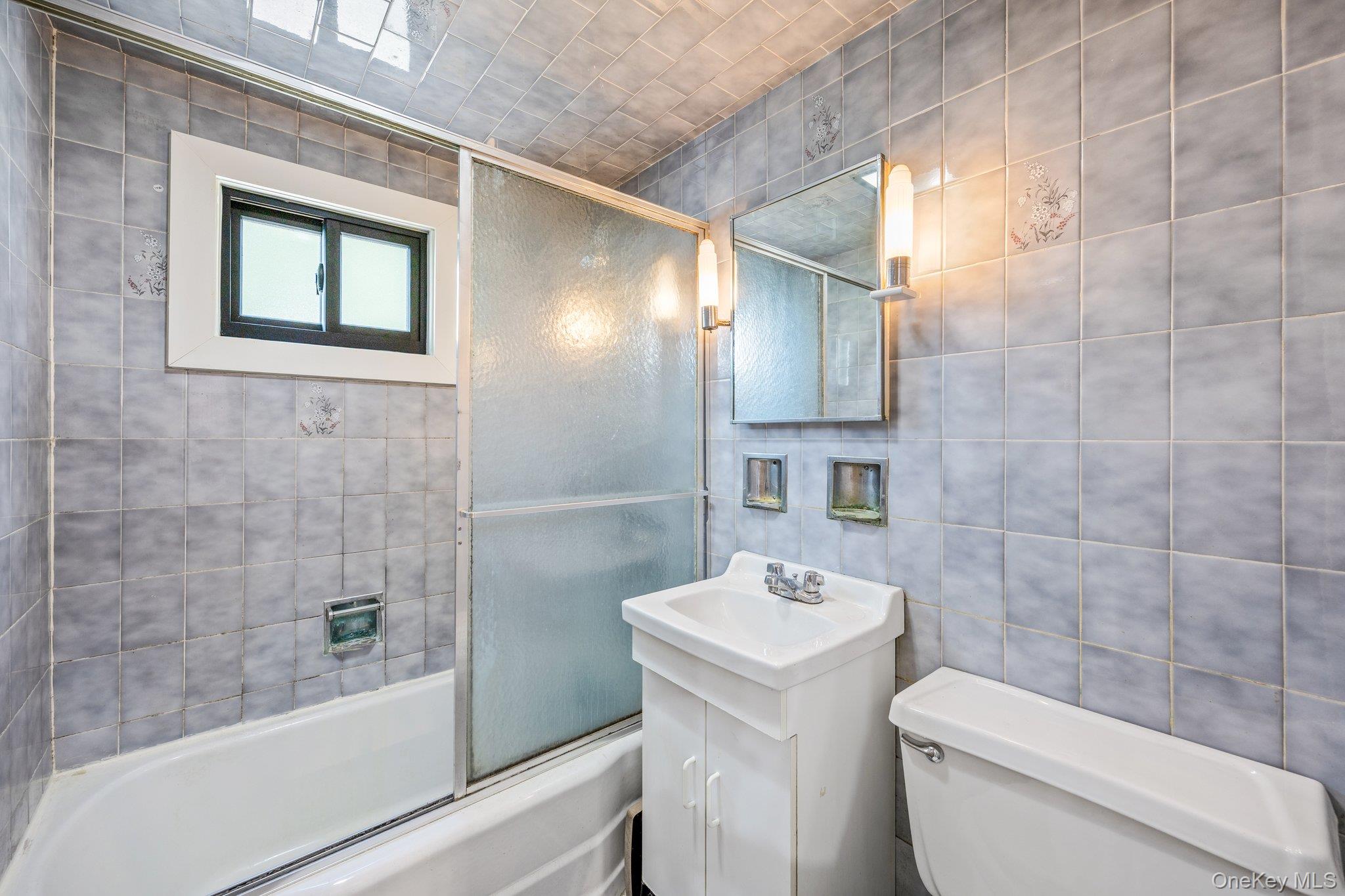 #17 photo, 6161 62nd Avenue, クイーンズ区 Middle Village , NY 11379