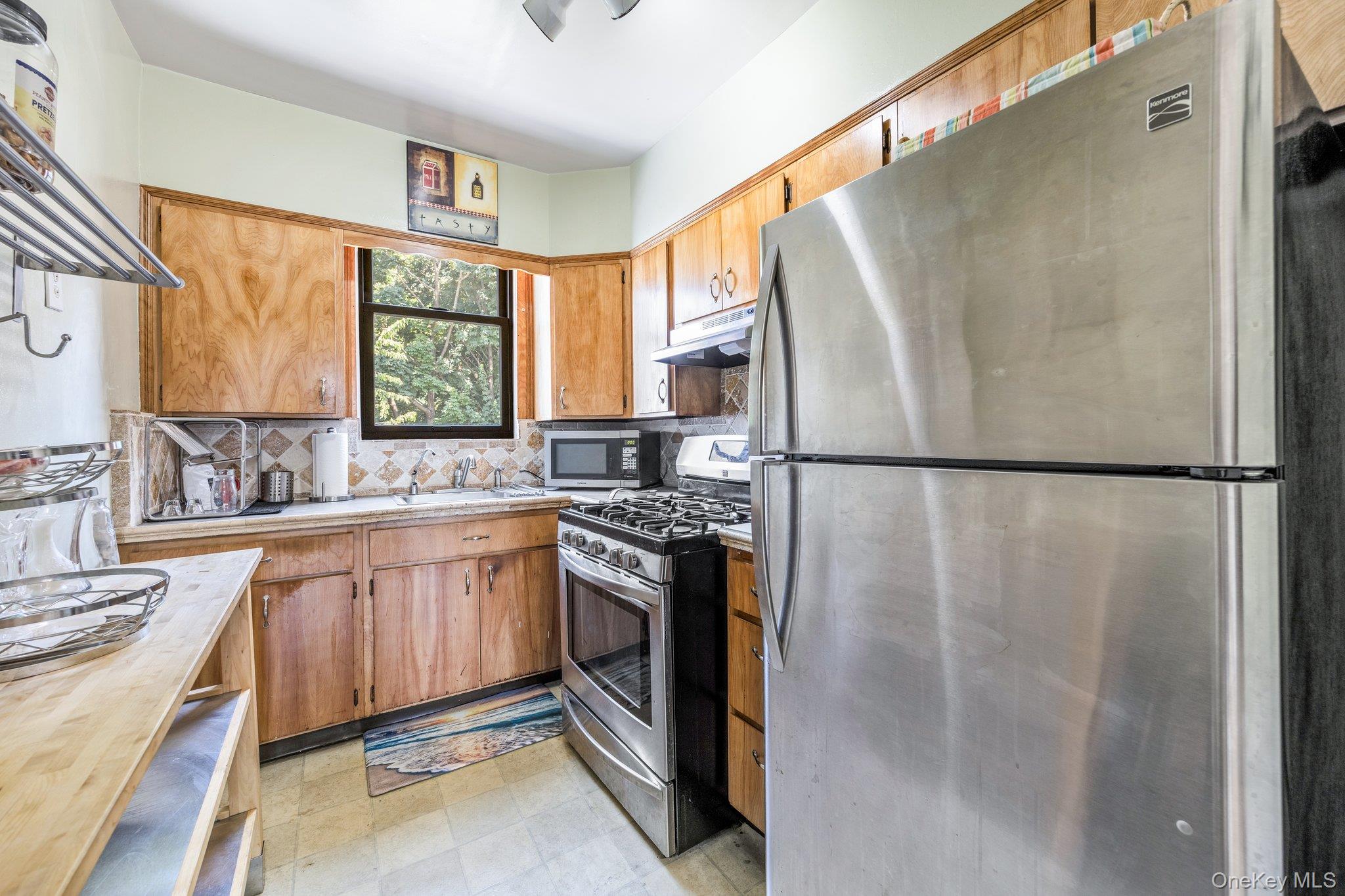 #6 photo, 6161 62nd Avenue, クイーンズ区 Middle Village , NY 11379