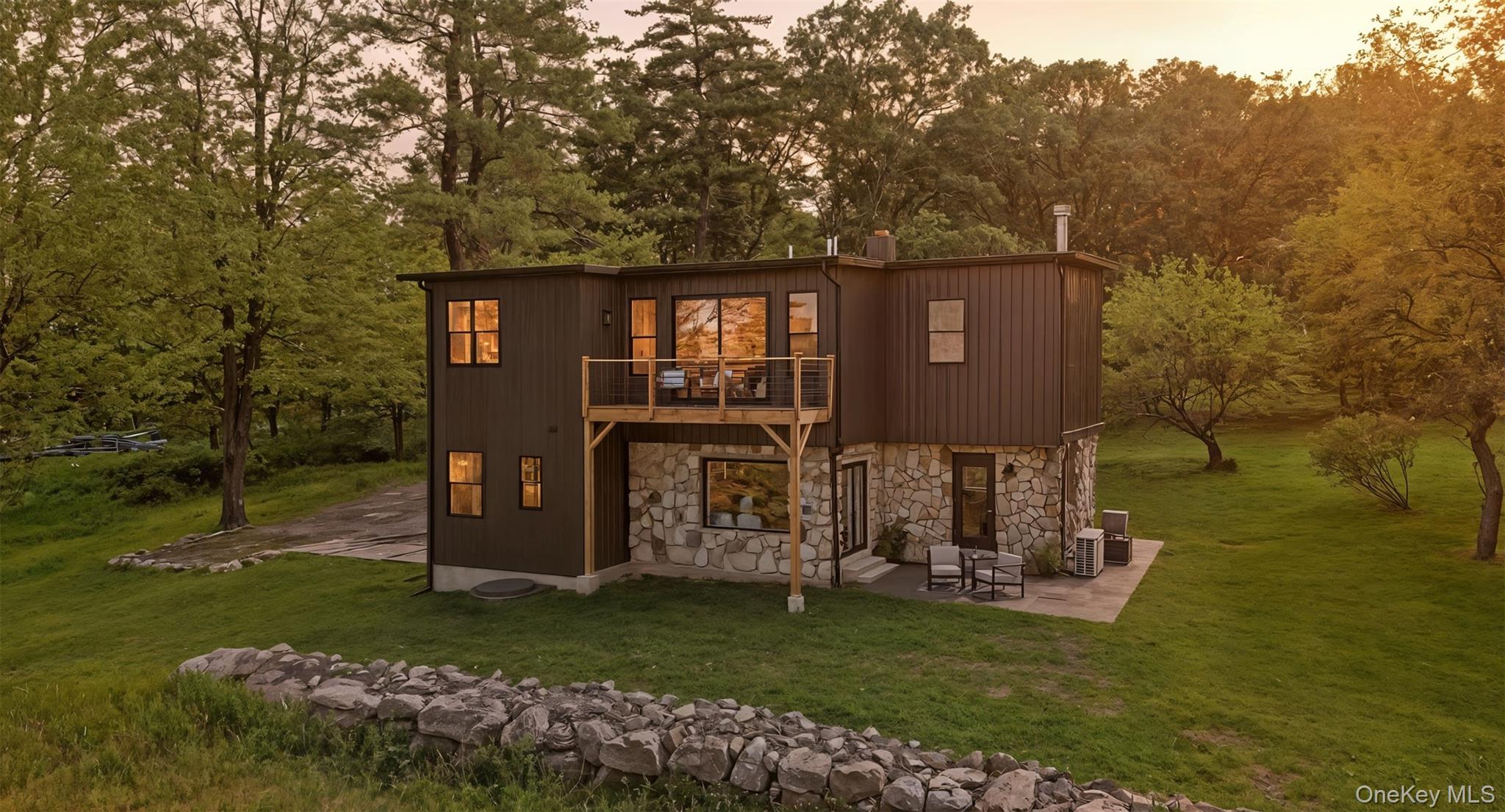 #1 photo, 115 Schuyler Avenue, Cragsmoor , NY 12420