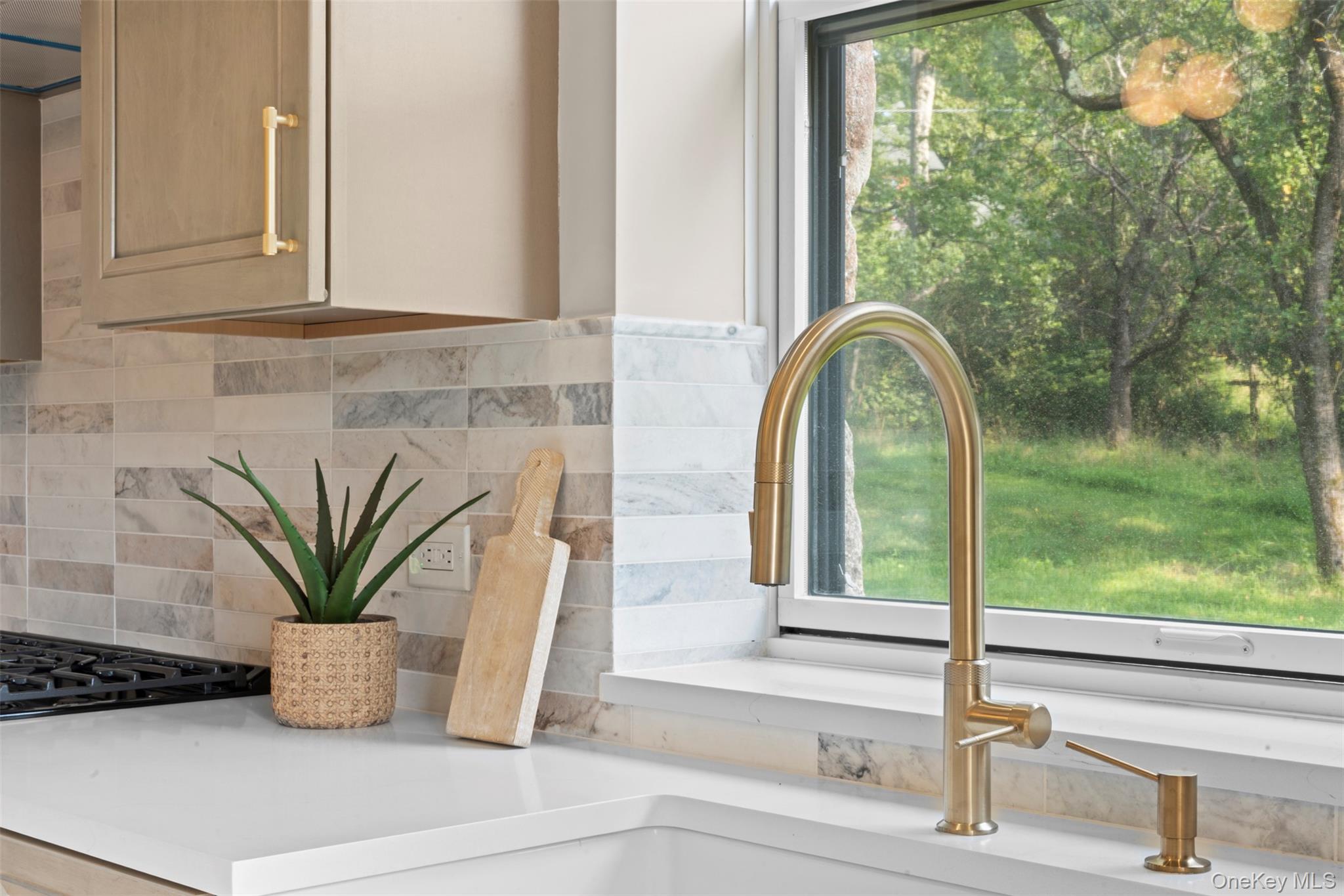 #11 photo, 115 Schuyler Avenue, Cragsmoor , NY 12420