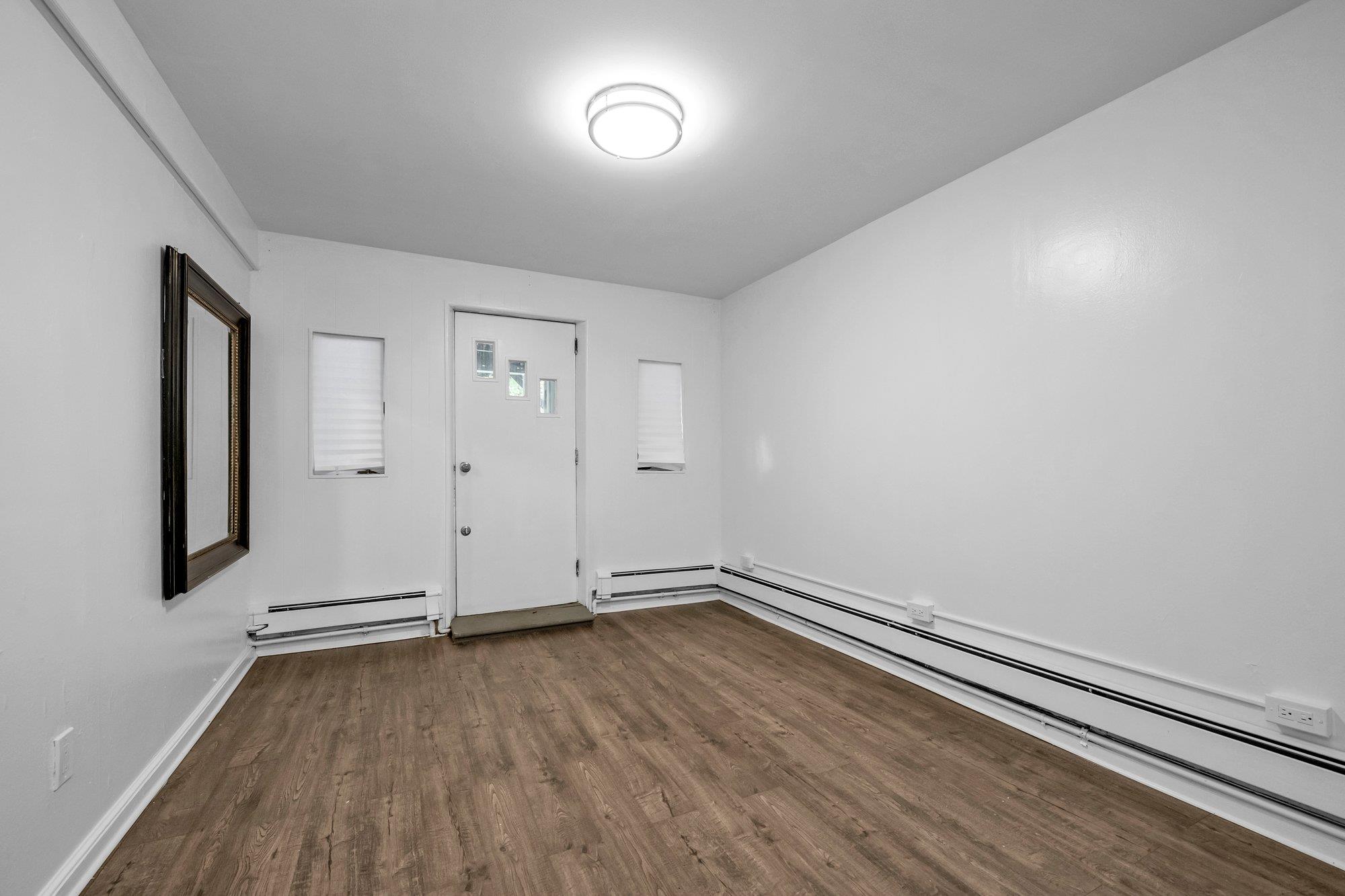 #9 photo, 1633 Tenbroeck Avenue, 브롱크스 Bronx , NY 10461