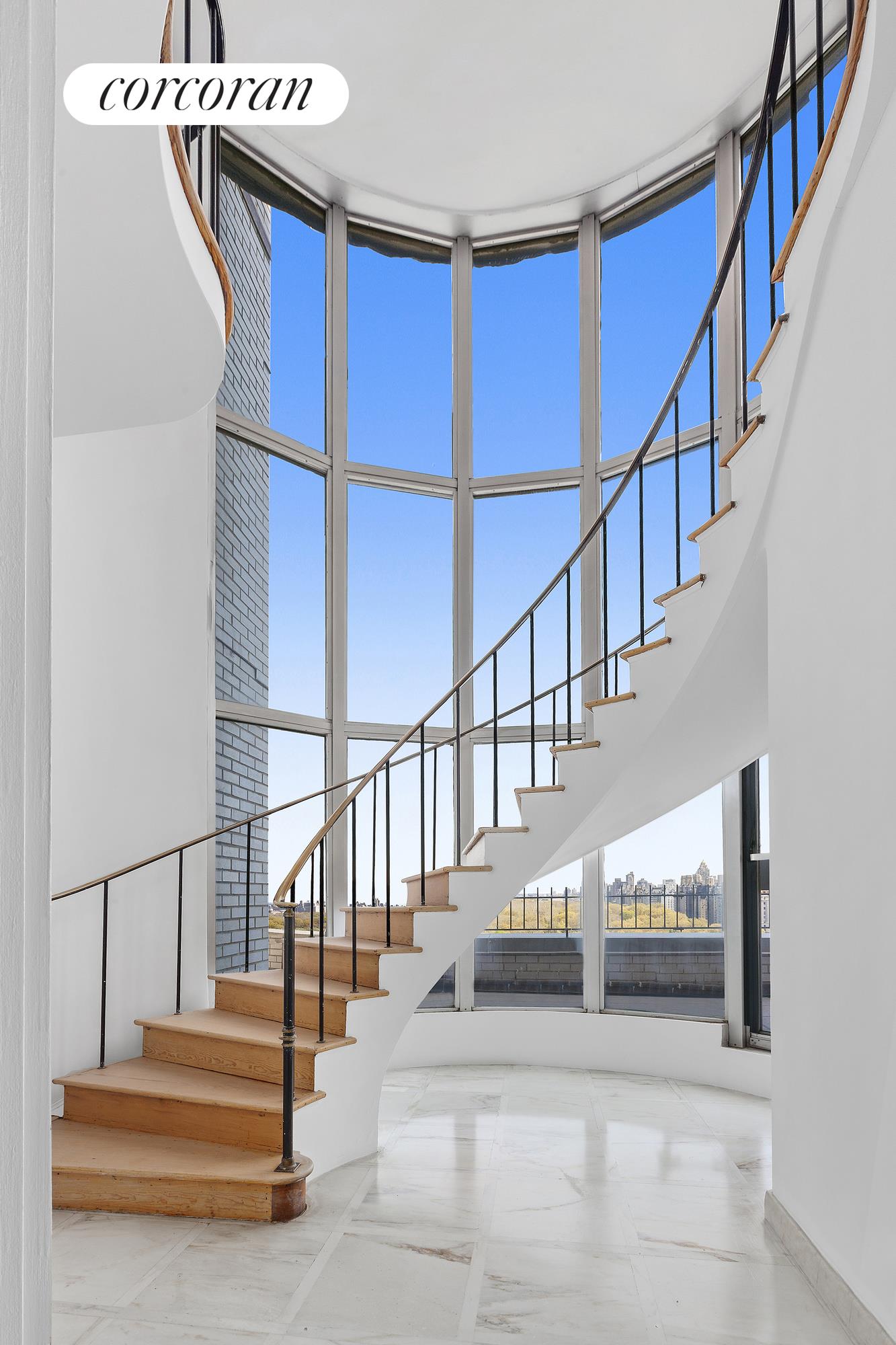 #6 photo, 24 CENTRAL Park S, マンハッタン Central Park South , NY 10019