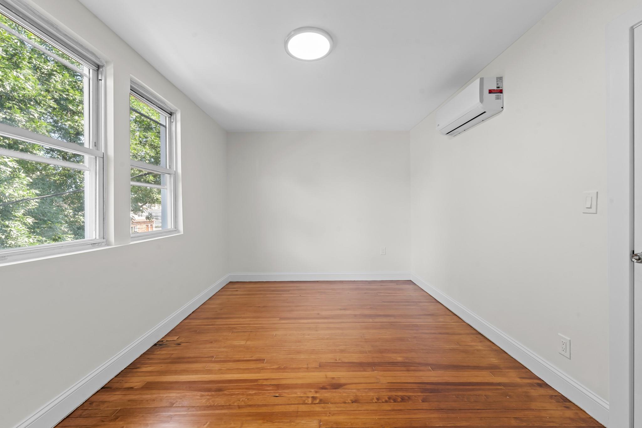 #10 photo, 13336 114th Place, 皇后區 奧松公園 South Ozone Park , NY 11420