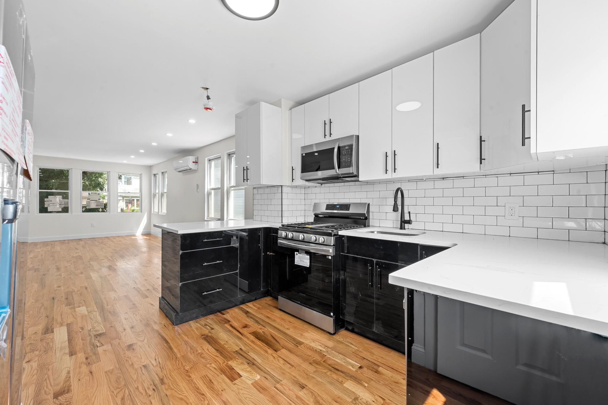 #3 photo, 13336 114th Place, 皇后區 奧松公園 South Ozone Park , NY 11420