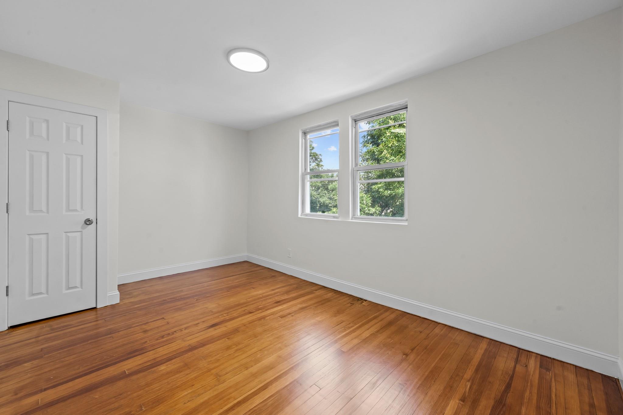 #9 photo, 13336 114th Place, 皇后區 奧松公園 South Ozone Park , NY 11420