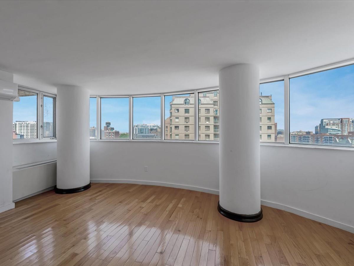 #15 photo, 13338 Sanford Avenue, クイーンズ区 Flushing , NY 11355