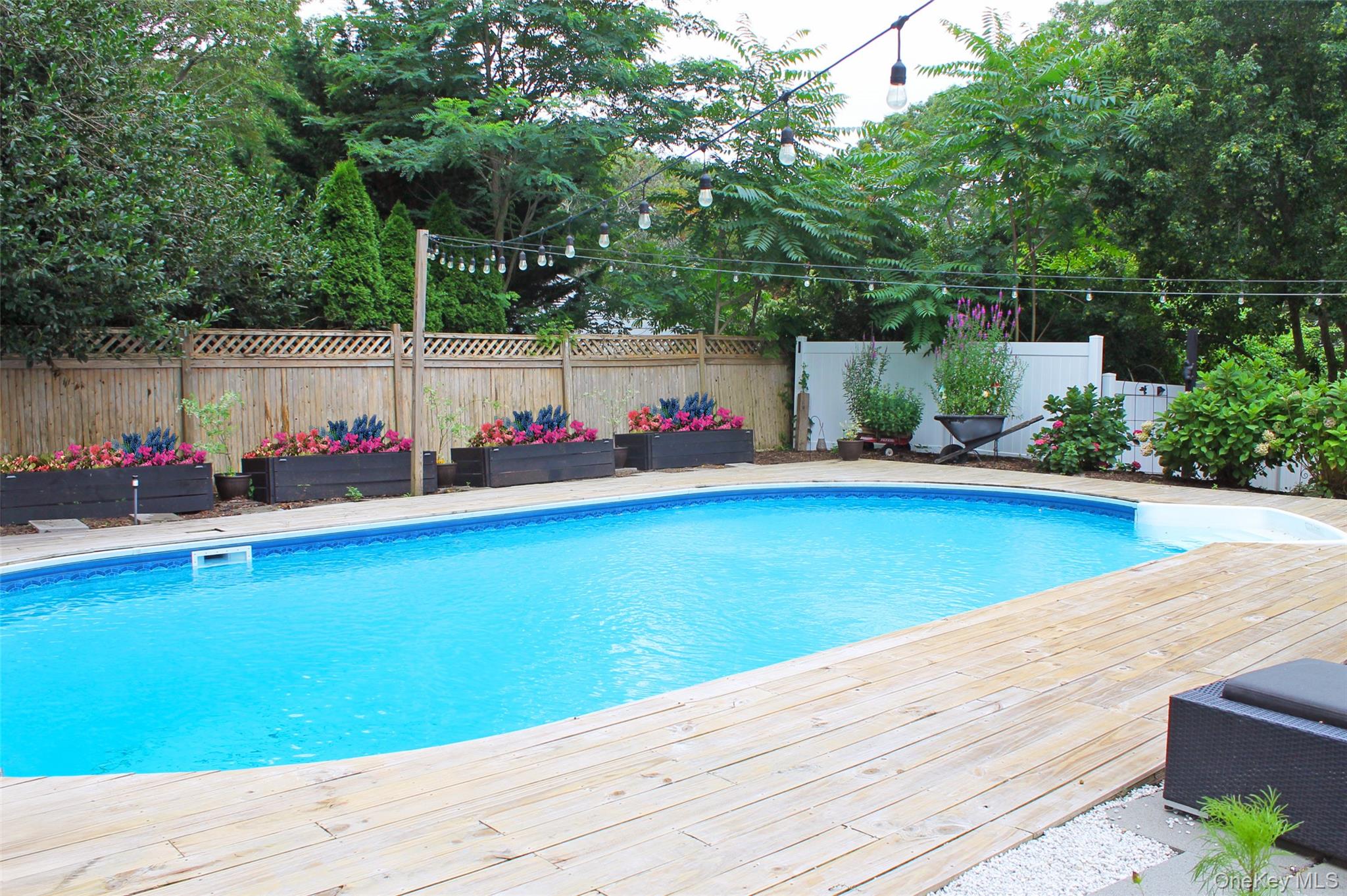 #14 photo, 21 Holzman Drive, サフォーク郡 Hampton Bays , NY 11946