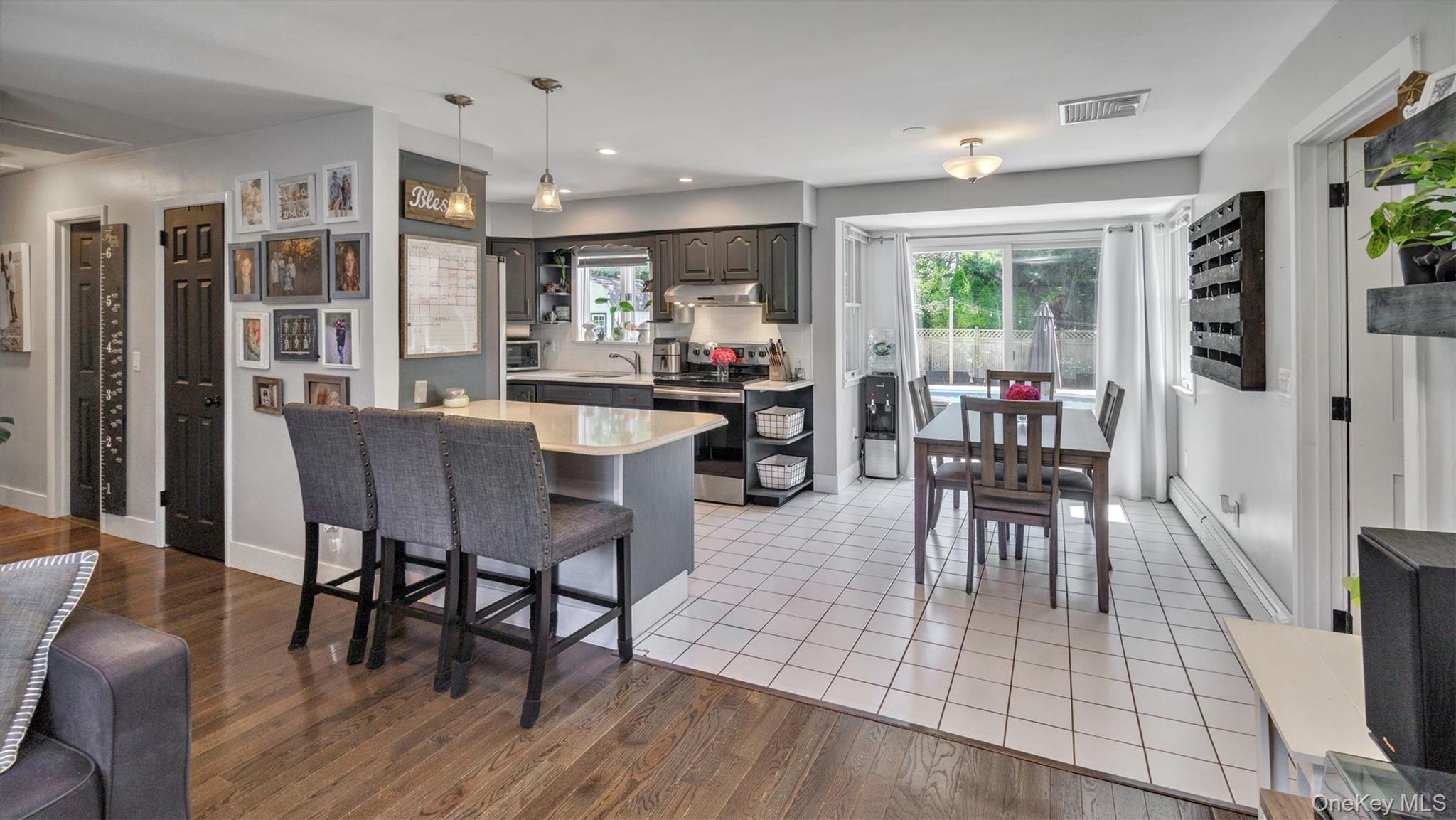 #4 photo, 21 Holzman Drive, サフォーク郡 Hampton Bays , NY 11946