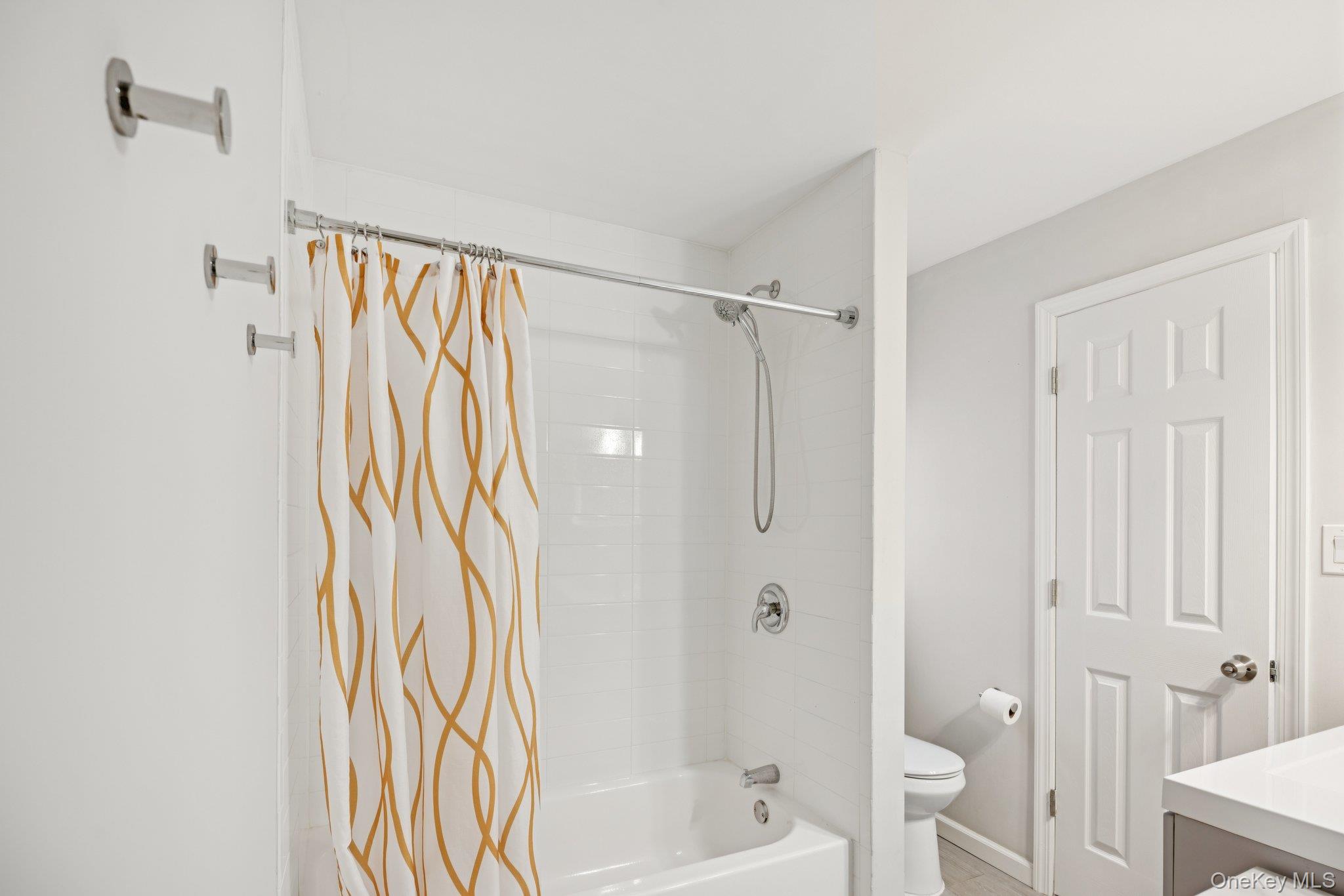 #18 photo, 100 Panamoka Trail, サフォーク郡 Ridge , NY 11961