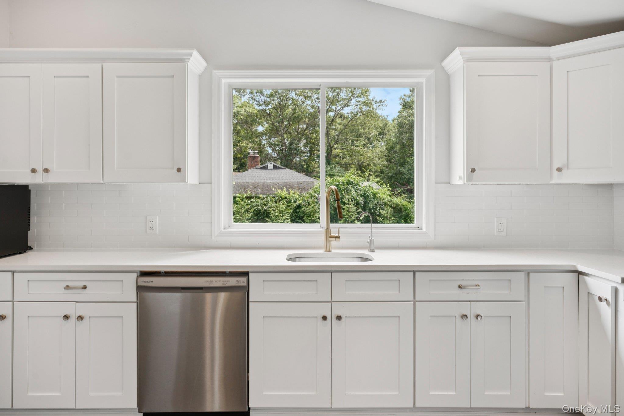 #3 photo, 100 Panamoka Trail, サフォーク郡 Ridge , NY 11961