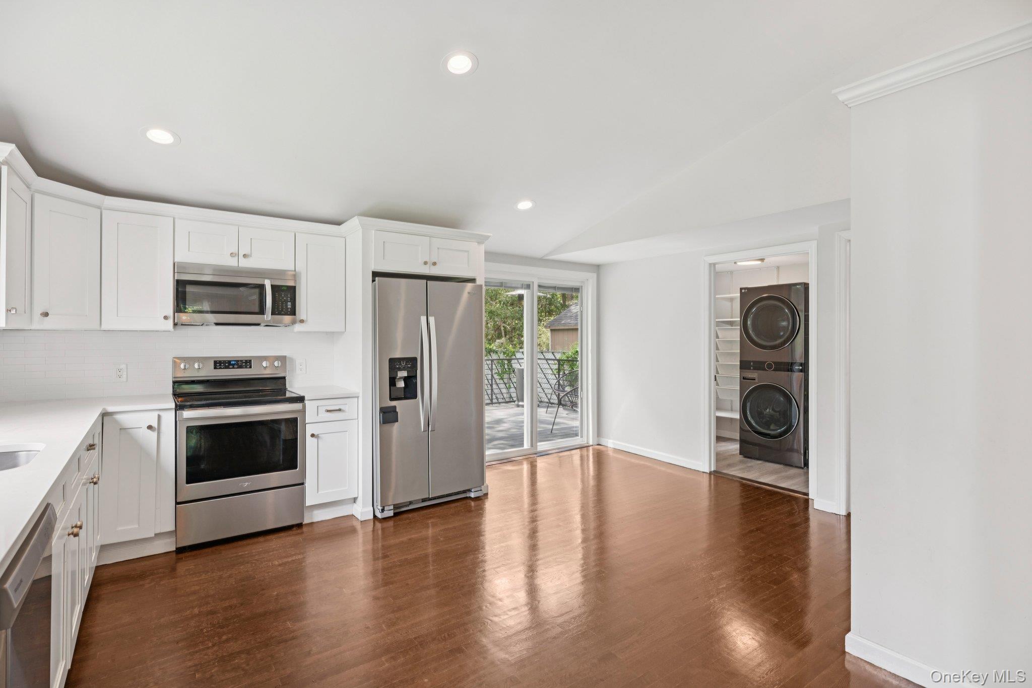 #4 photo, 100 Panamoka Trail, サフォーク郡 Ridge , NY 11961