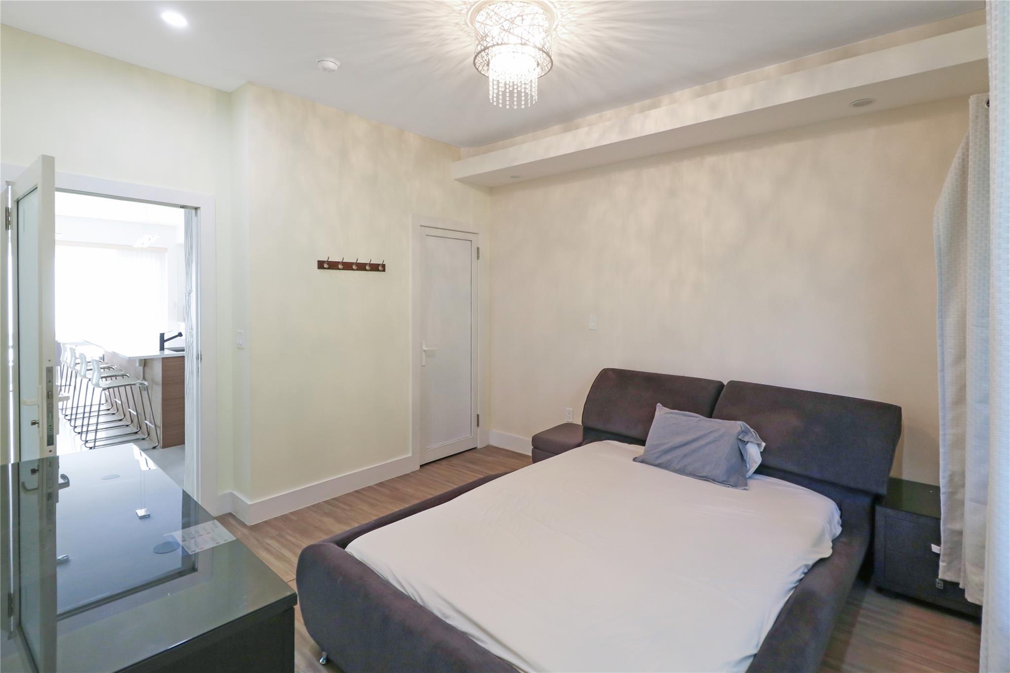 #11 photo, 4953 Fresh Meadow Lane, كوينز Fresh Meadows , NY 11365