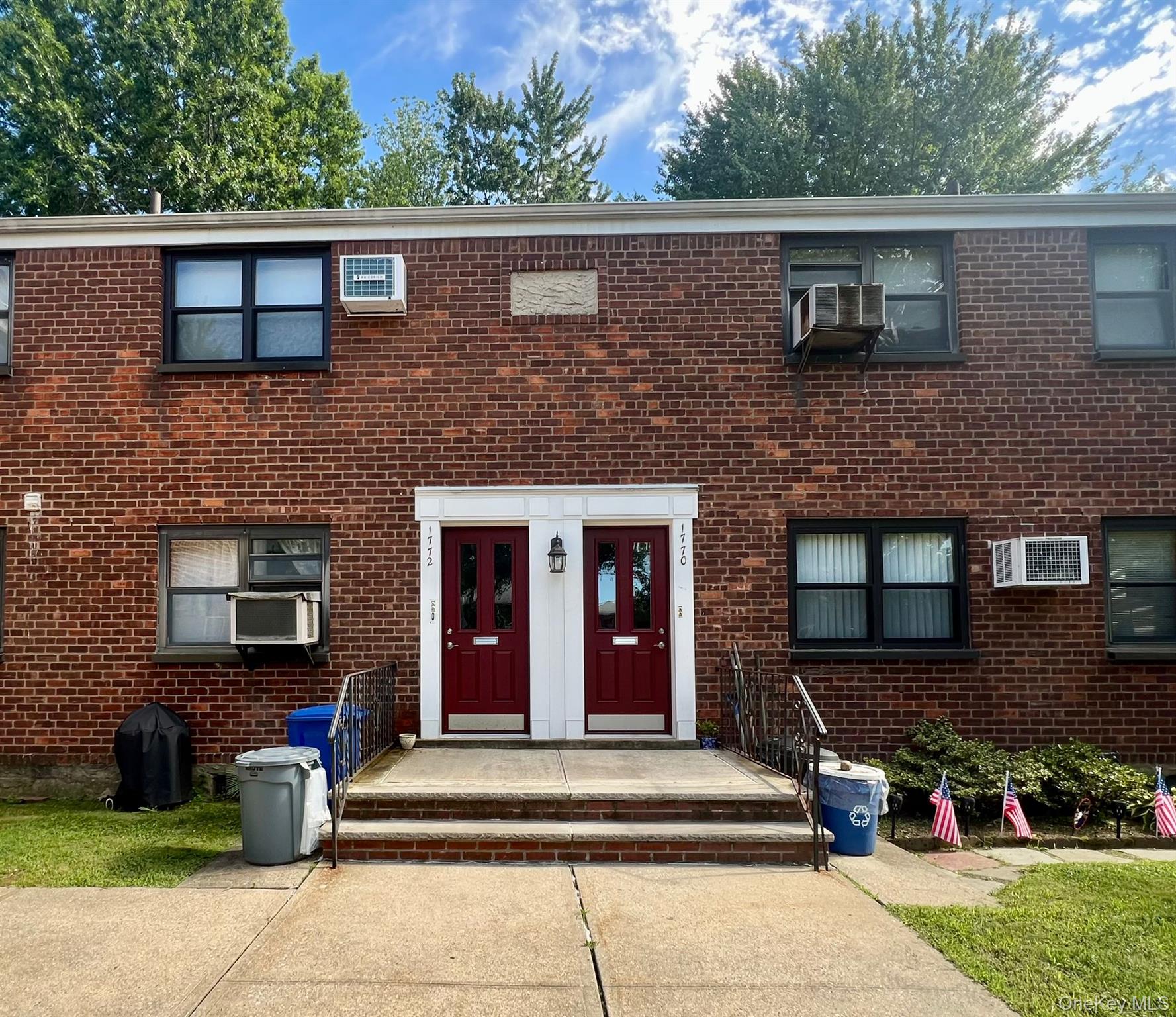 #1 photo, 17-72 166 Street, クイーンズ区 Whitestone , NY 11357