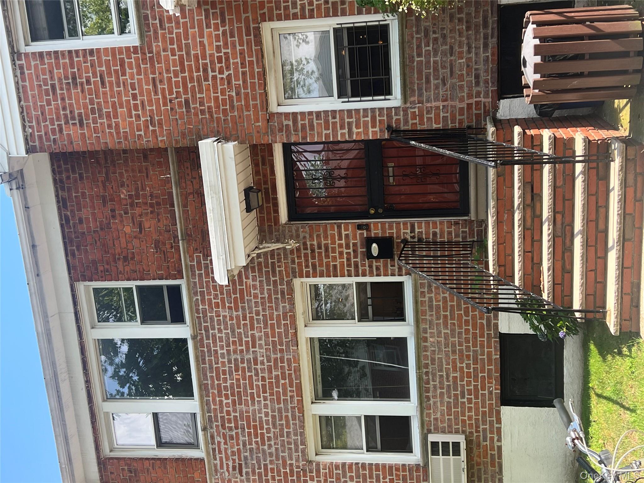 #15 photo, 138-46 68th Drive, クイーンズ区 Kew Garden Hills , NY 11367