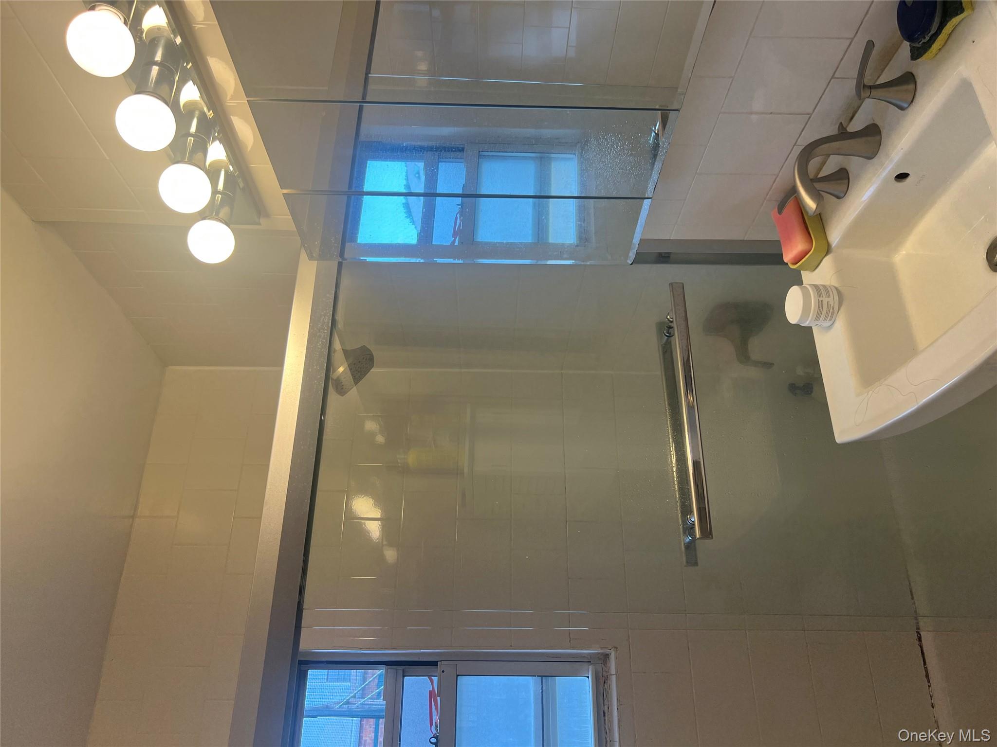 #3 photo, 138-46 68th Drive, クイーンズ区 Kew Garden Hills , NY 11367