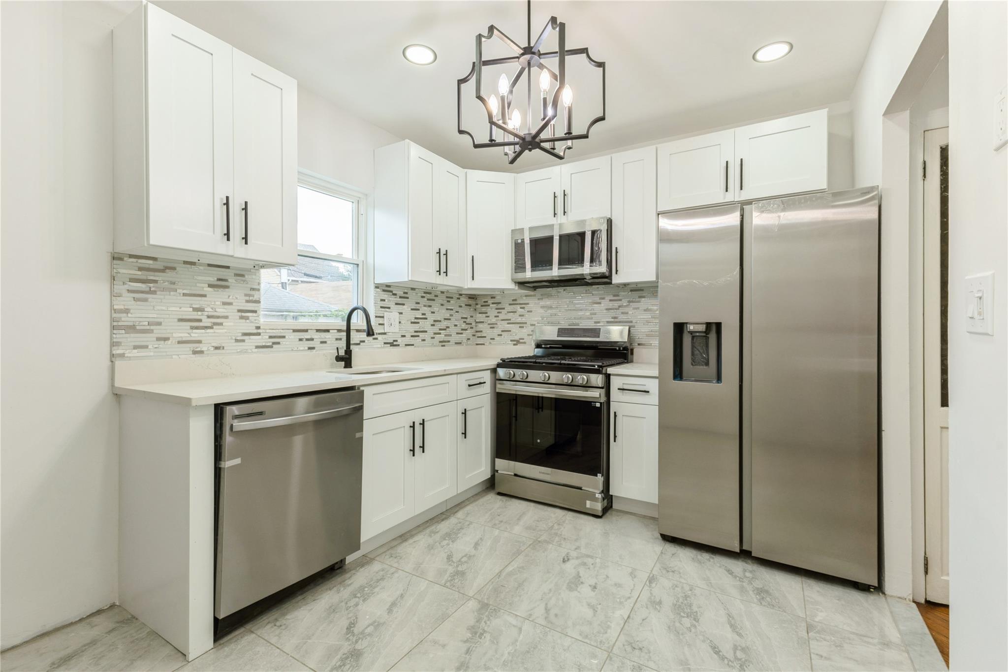 #6 photo, 604 E 38th Street, Brooklyn , NY 11203