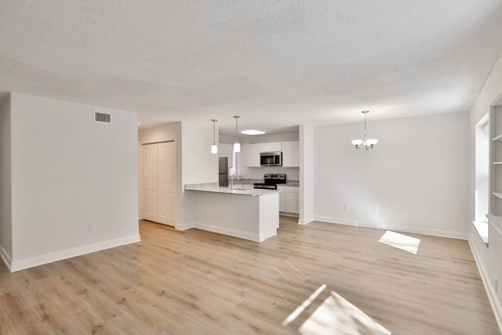 #5 photo, 108  High Rock Ave, Saratoga Springs , NY 12866