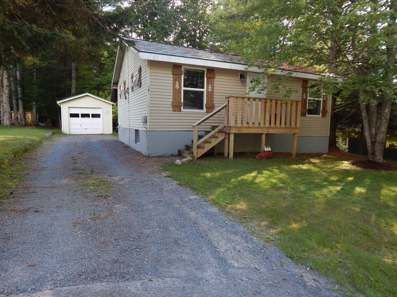 #1 photo, 141 Harvey St, Old Forge , NY 13420