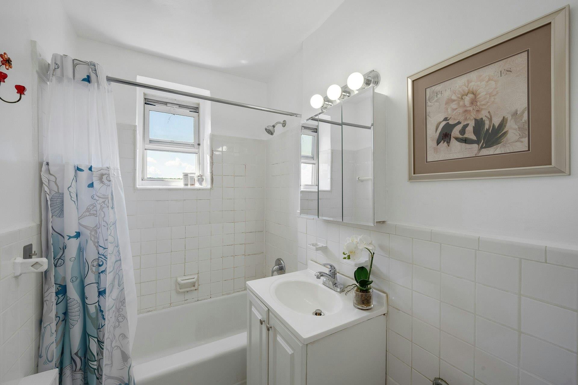 #12 photo, 440 Warburton Avenue, Yonkers , NY 10701