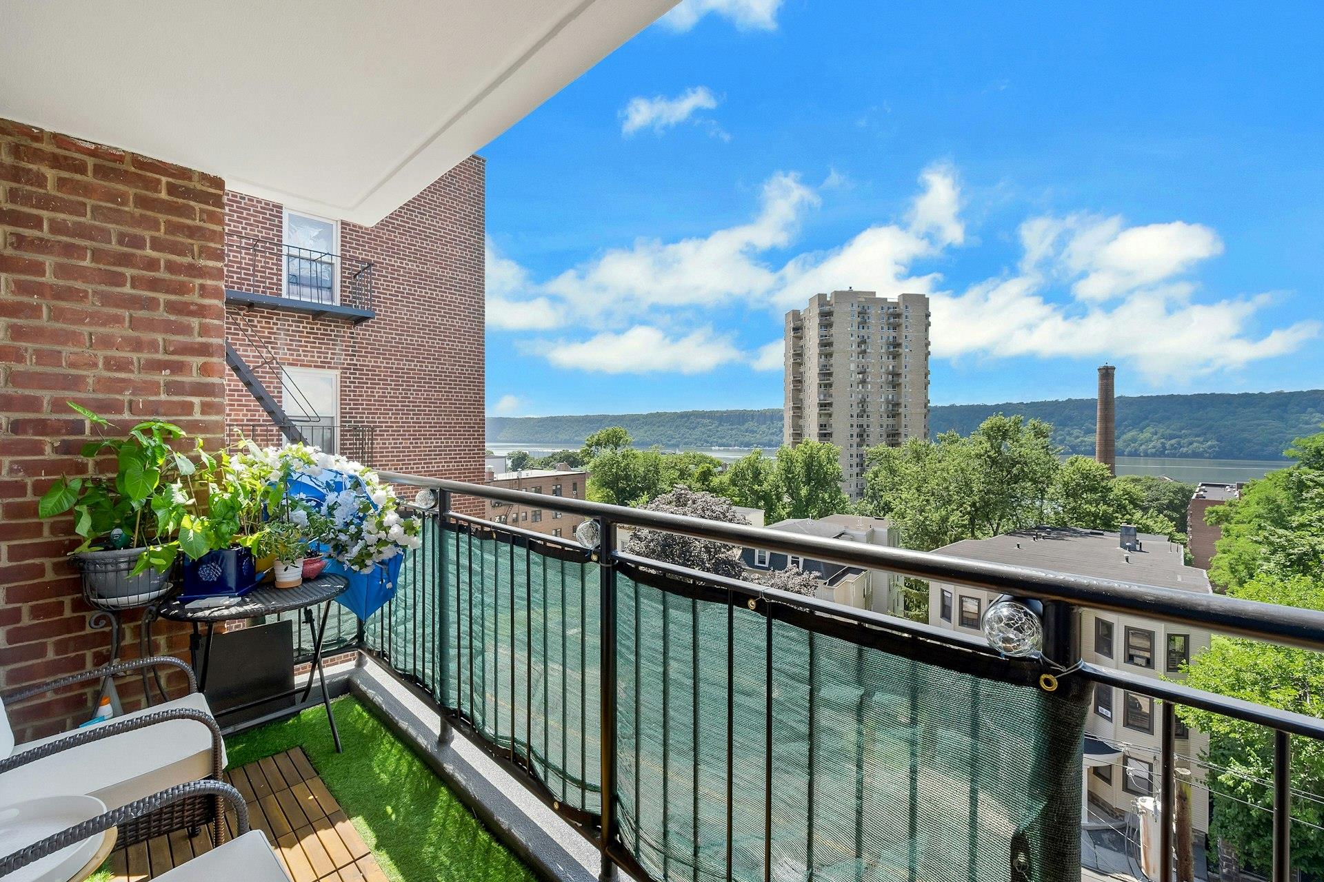 #19 photo, 440 Warburton Avenue, Yonkers , NY 10701