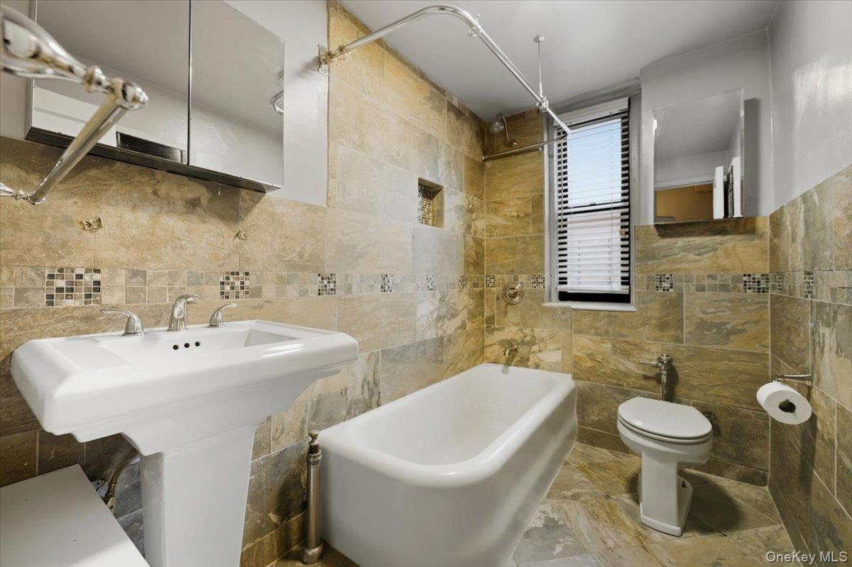 #17 photo, 3875 Waldo Avenue, Bronx , NY 10463