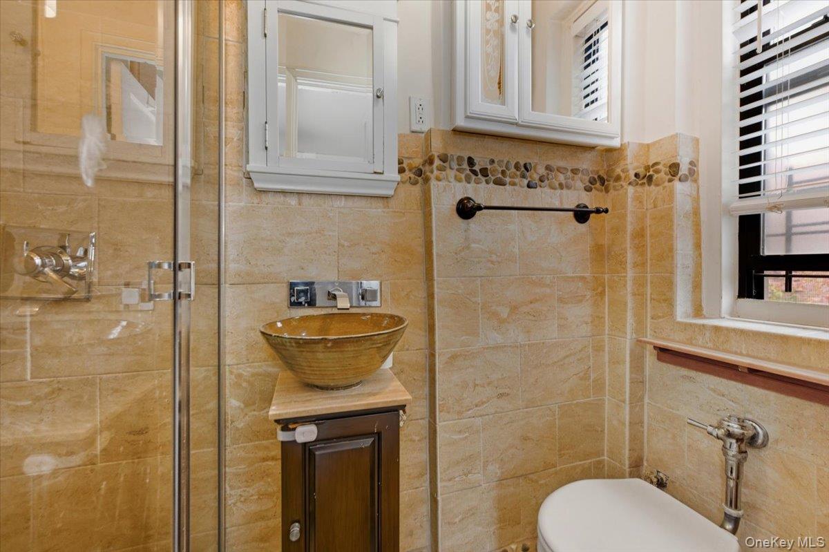 #18 photo, 3875 Waldo Avenue, Bronx , NY 10463