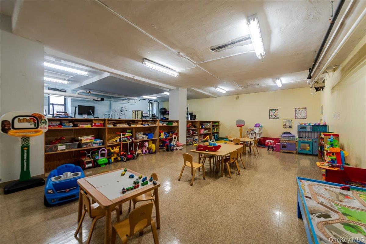 #20 photo, 3875 Waldo Avenue, Bronx , NY 10463